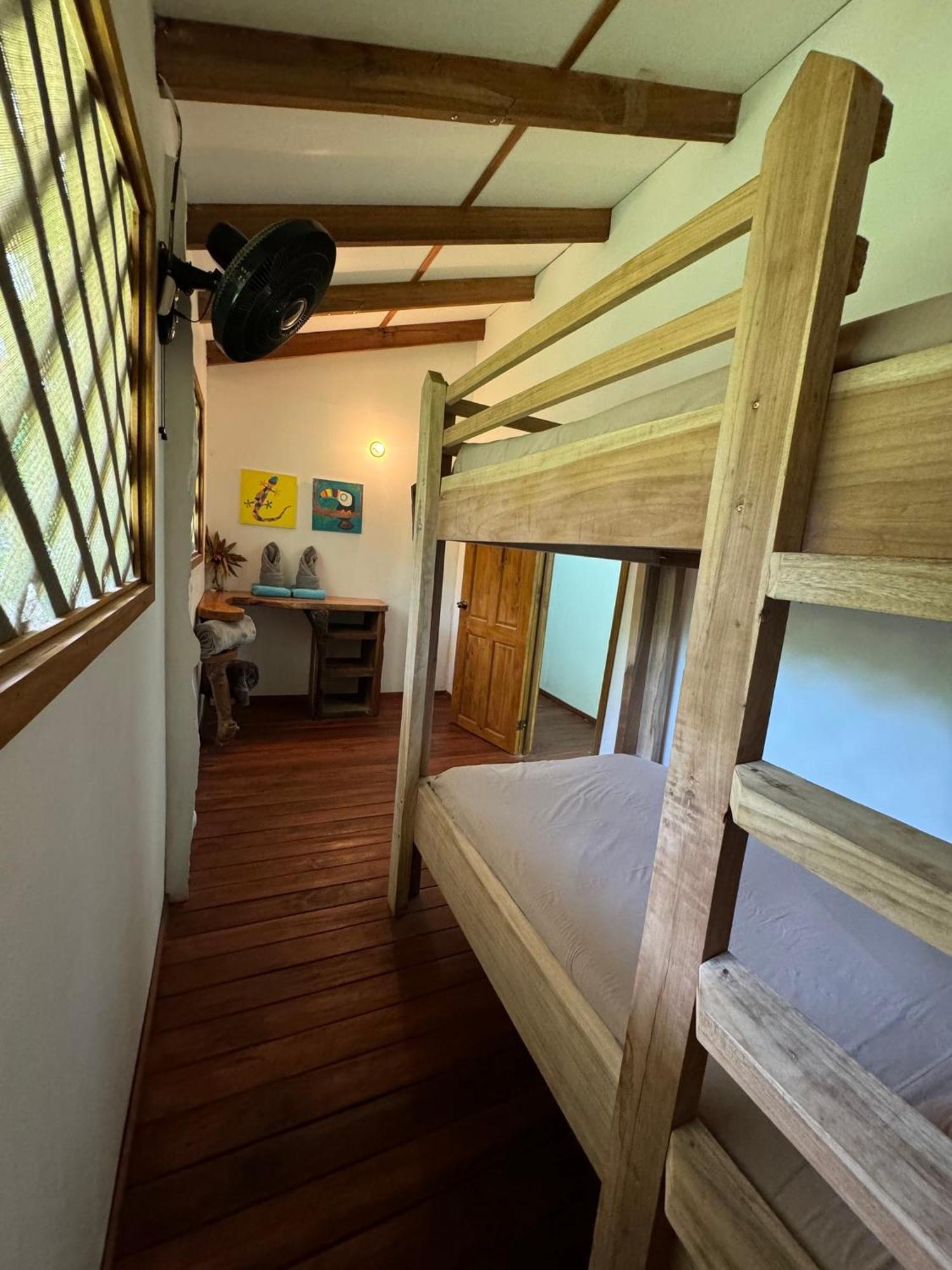 Passion Fruit Lodge Cahuita Eksteriør billede