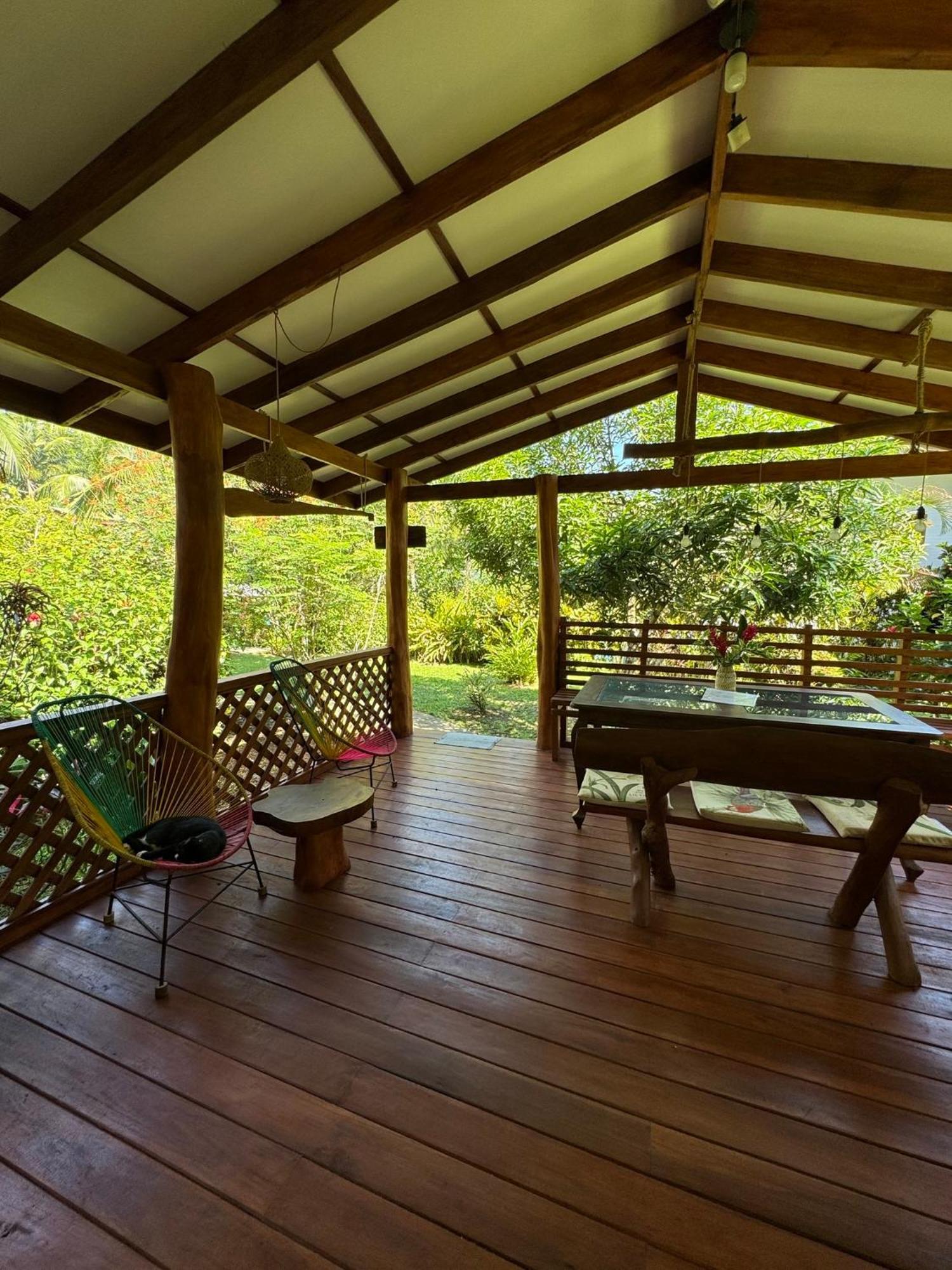 Passion Fruit Lodge Cahuita Eksteriør billede
