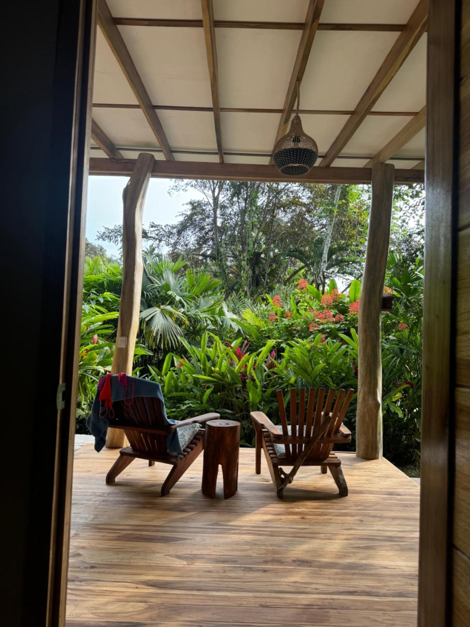 Passion Fruit Lodge Cahuita Eksteriør billede